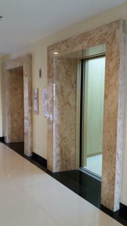 Betos Apartment Bekasi Buitenkant foto